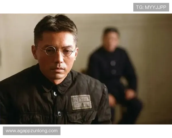 尊龙贴吧：探索尊龙的精彩人生与演艺事业全纪录